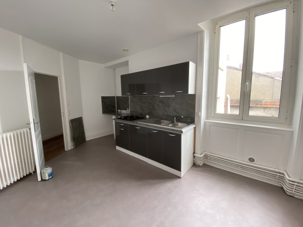 FEURS centre, appartement T4