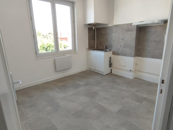 FEURS, APPARTEMENT T2